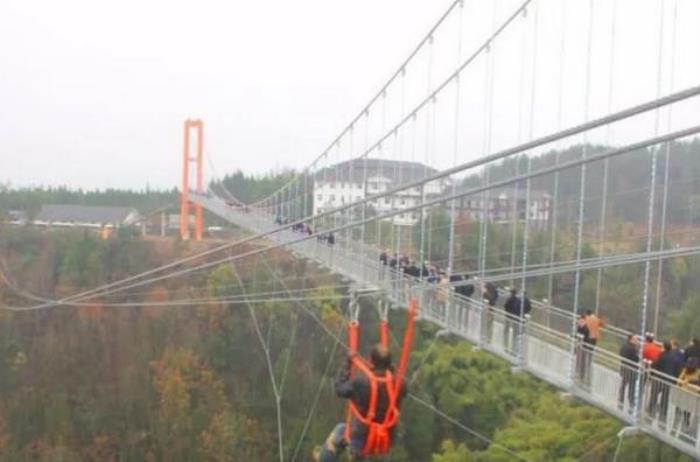 驷马水乡玻璃桥景区