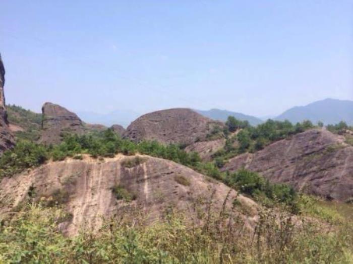 湖南岳阳玻璃桥景区石牛寨