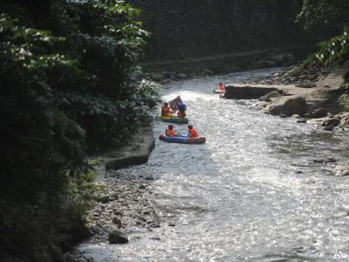 连云山峡谷漂流