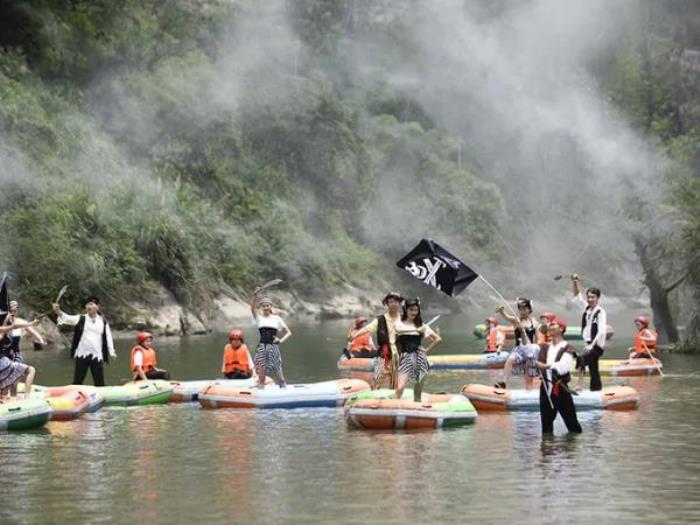 连云山峡谷漂流