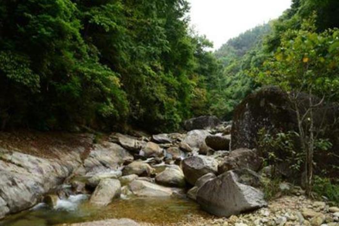 大梭生态峡谷群