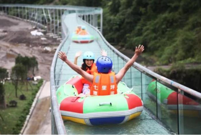 七里坪高空峡谷漂流