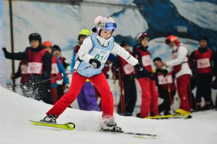 秦岭四季室内滑雪馆